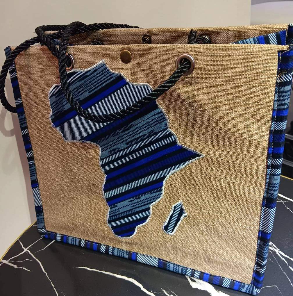 Women African tote bags