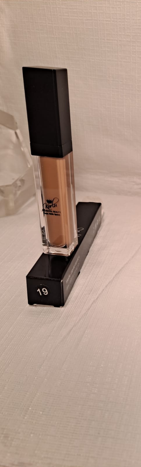 Women Matte vegan waterproof natural lipstick